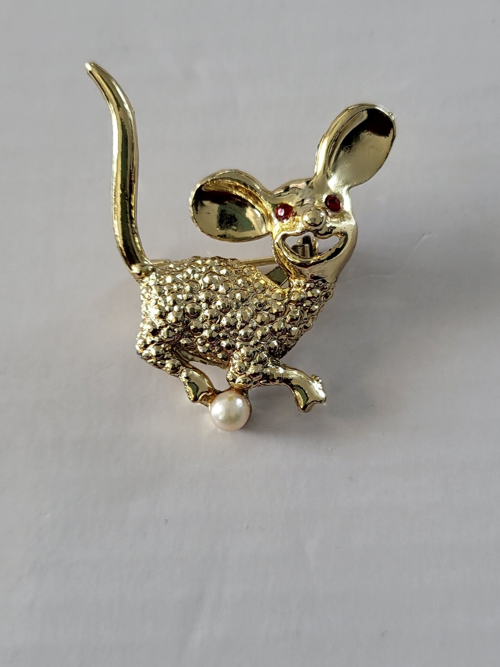 Vintage MCM Gold-tone Mouse Brooch with Cultural Pearl Red Crystal eyes